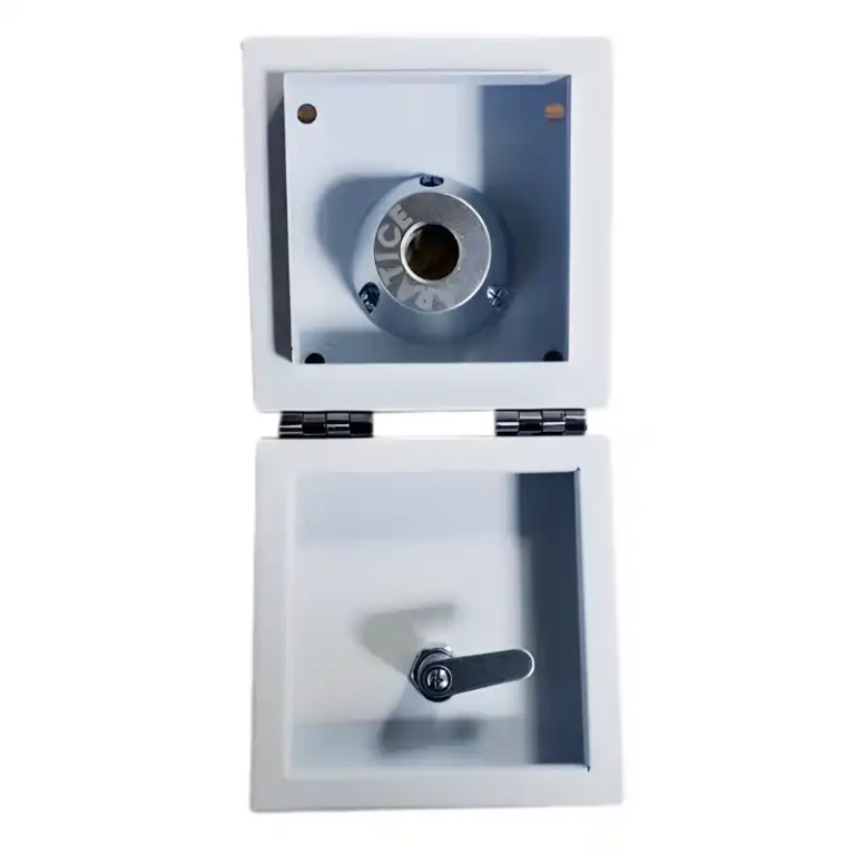 Maitrisez l'accès aux bases magnétiques avec le boîtier Araphone Protect 1 et réduiser les risques d'ouvertures frauduleuses des pochettes anti-ondes Araphone Blocker