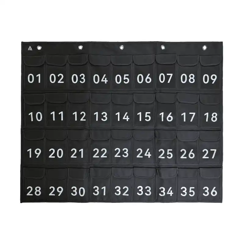 Solution murale composée de 36 pochettes anti-ondes pour une mise en pause des téléphones efficace et simplifiée.