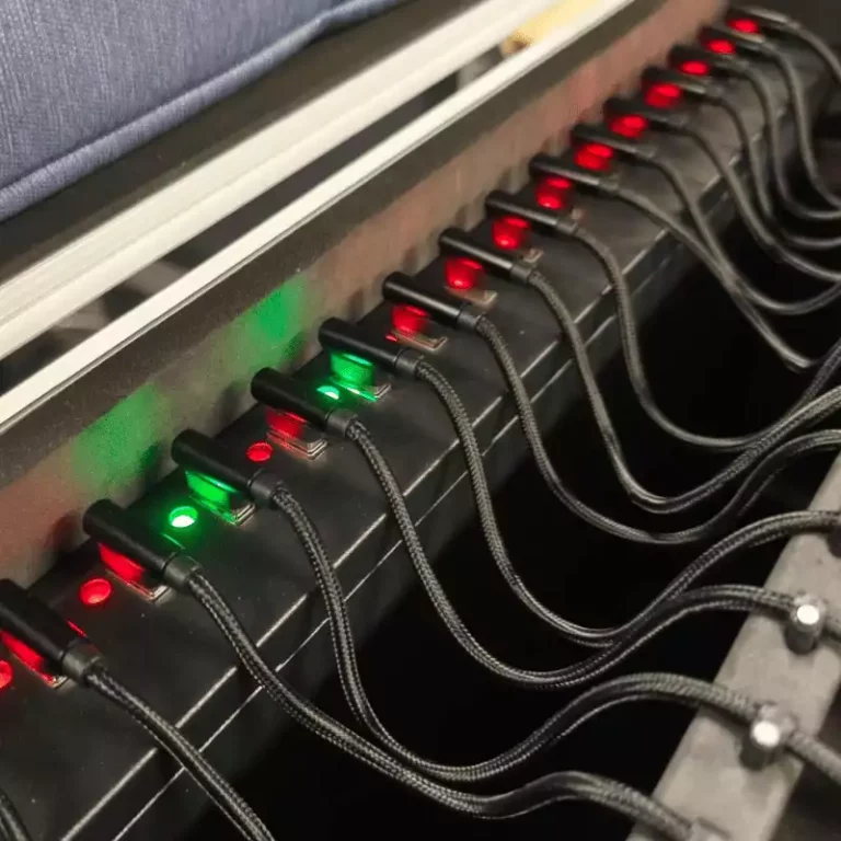 TIP 16 NEW HUB_Detail 1 - Focus LED de statut